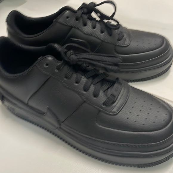 Nike Air Force women's 10 men's a01220-001 new